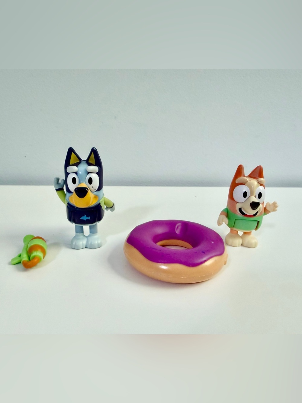 ($4 when you bundle) Specialty Bluey Figurines - Bluey and Bingo at the pool